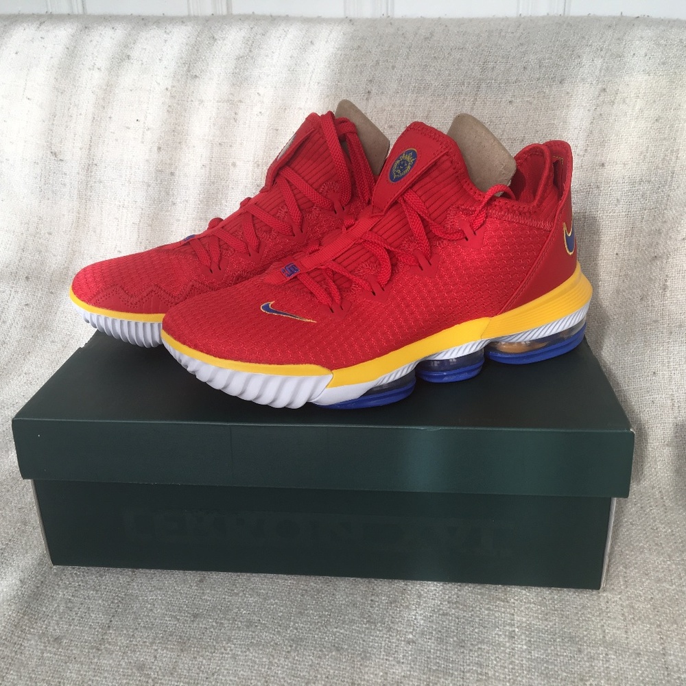 New (with box) Nike LeBron XVI 16 Low University Red / Varsity Royal CK2168-600
